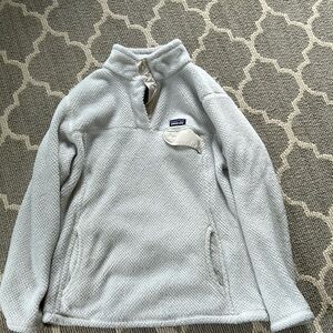 White Patagonia pullover